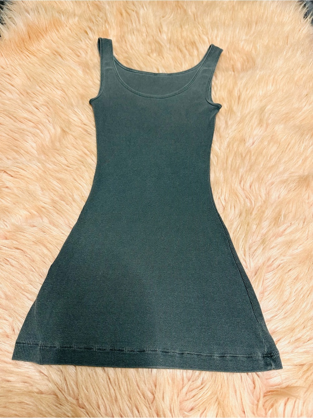 Theodore Beverly Hills Dark Gray/Green Ribbed Tank Top